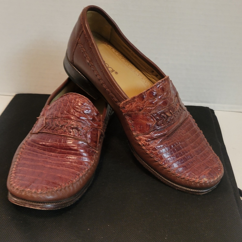 BRASS BOOT ALLIGATOR LOAFERS